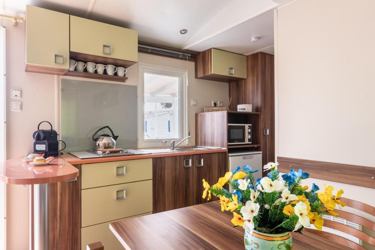 Residence Il Borgo อาโวลา ภายนอก รูปภาพ