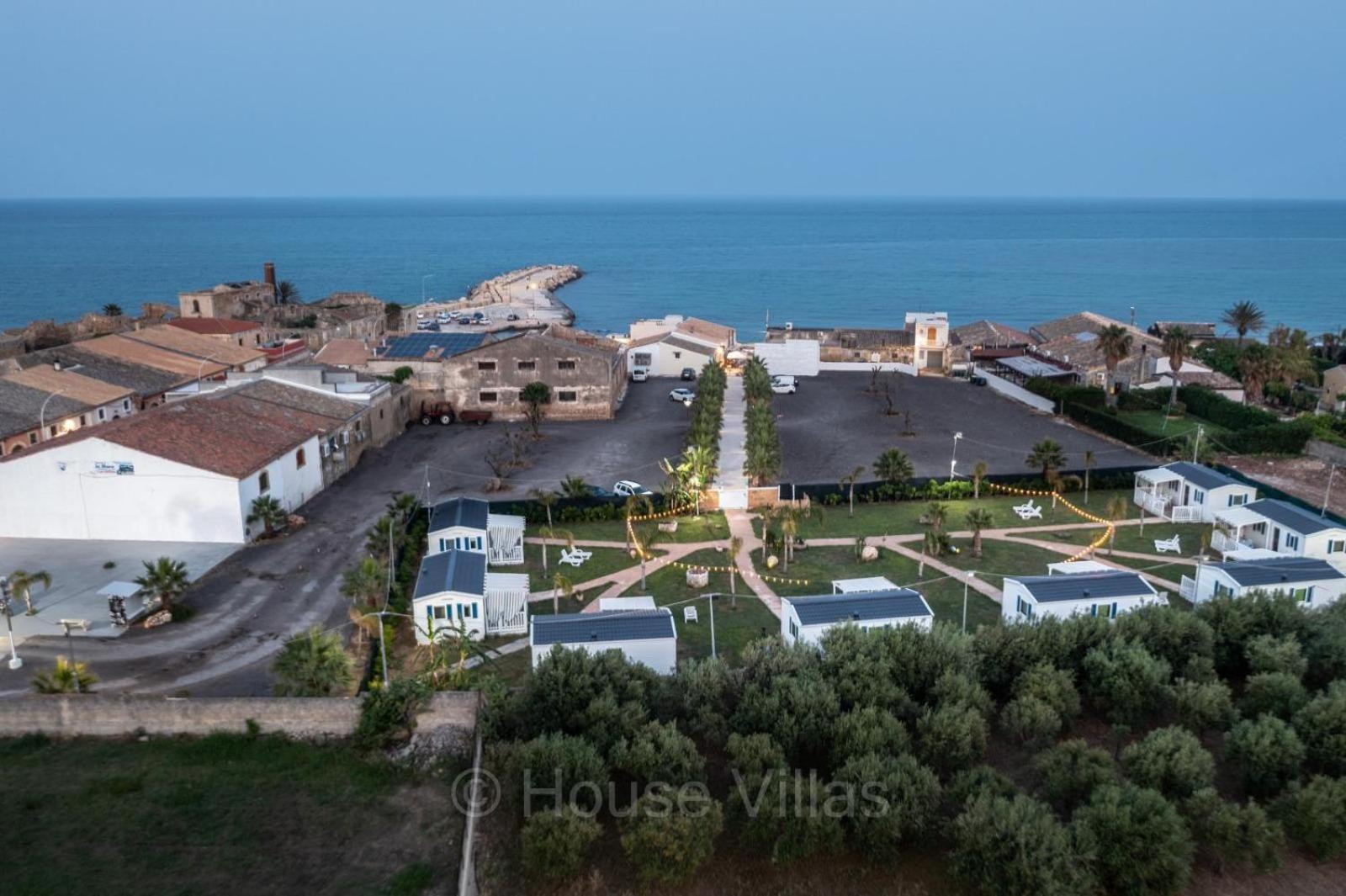 Residence Il Borgo อาโวลา ภายนอก รูปภาพ
